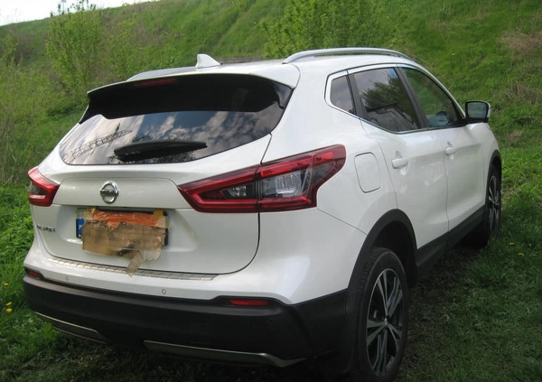 Nissan Qashqai cena 74000 przebieg: 63300, rok produkcji 2017 z Białystok małe 29